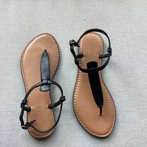 NWOB JCrew Factory SZ 6 Black Thong Sandals